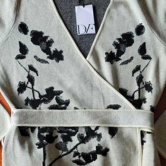 DVF Wrap Sweater - Picture 3 of 13